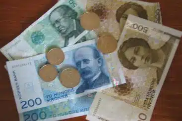 Source: jeaneeem & https://flic.kr/p/2sHXgA