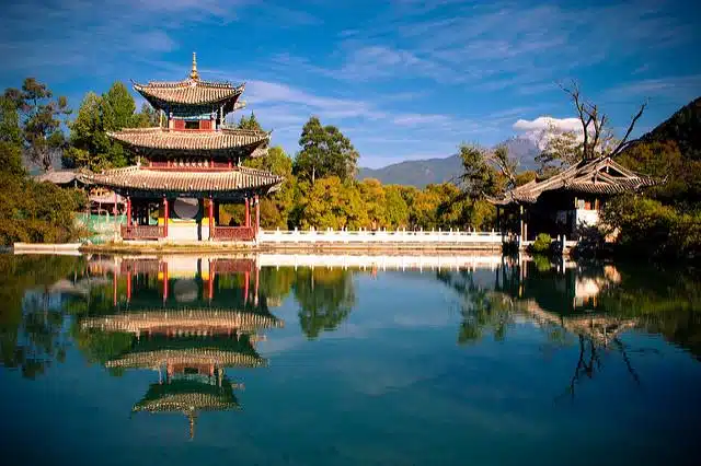 Source: Alexander Savin & https://flic.kr/p/7itjAx